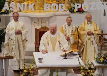 Hvaležnost v veri - misli ob zlatem jubileju duhovnika Antona Frasa